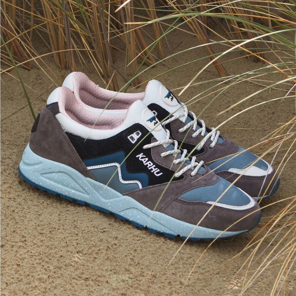 Karhu Aria 95 sneakers size: 8W/6.5M
